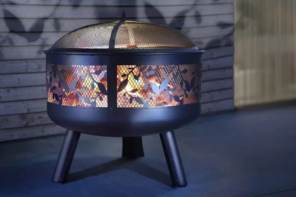 Runde Feuerschale mit Funkenabdeckung